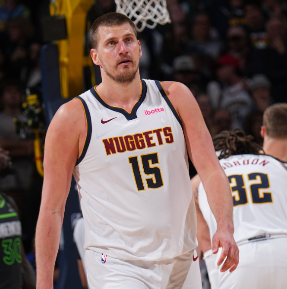 在篮球赛场 在篮球赛场